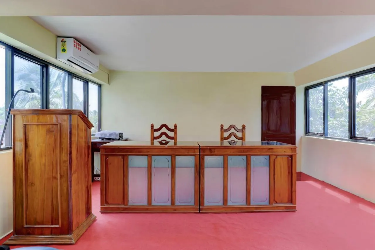 Collection O Nest Hotel. Rooms ,Restaurant. Thiruvananthapuram