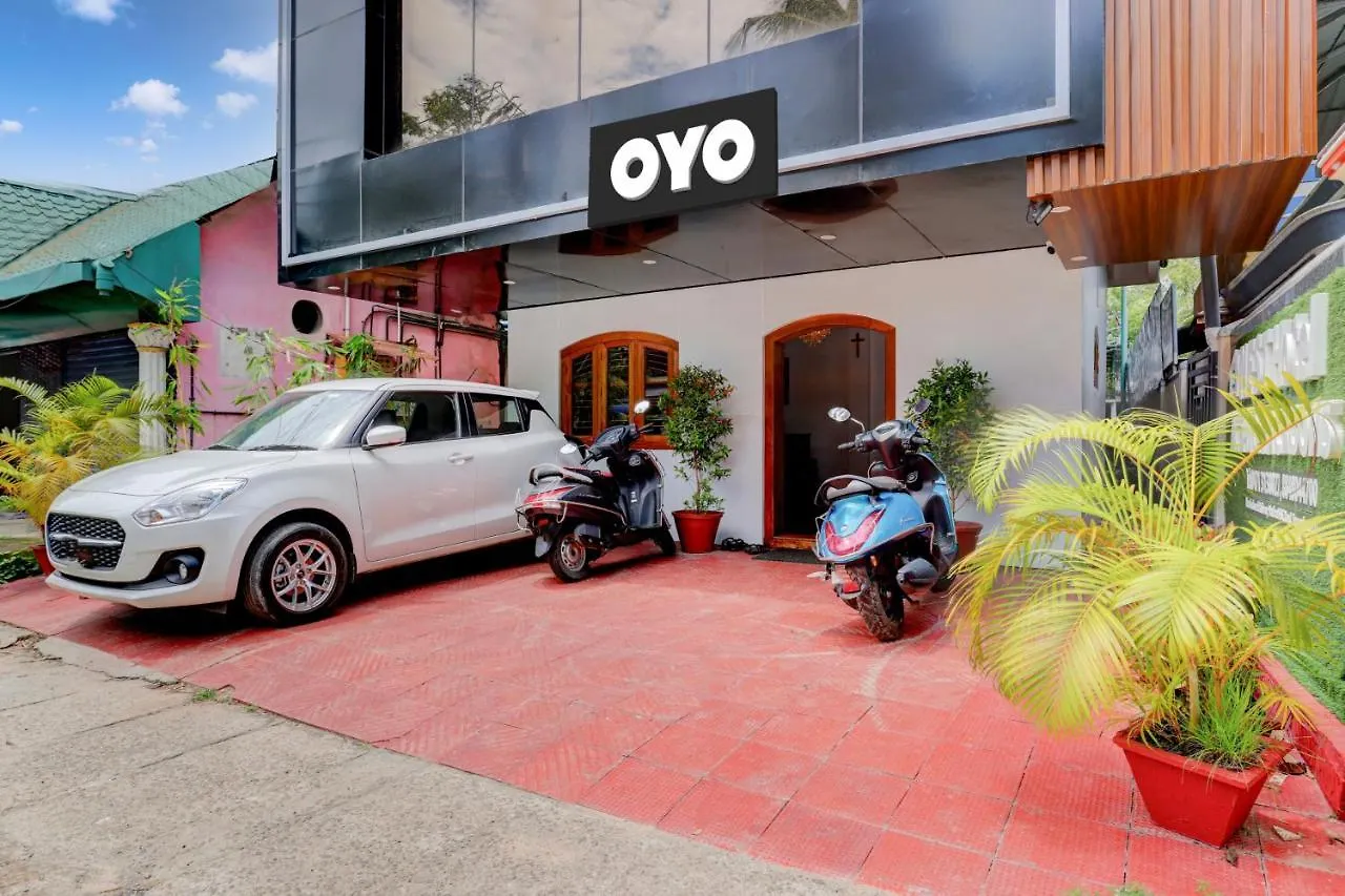 Ξενοδοχείο Collection O Nest Hotel. Rooms ,Restaurant. Thiruvananthapuram